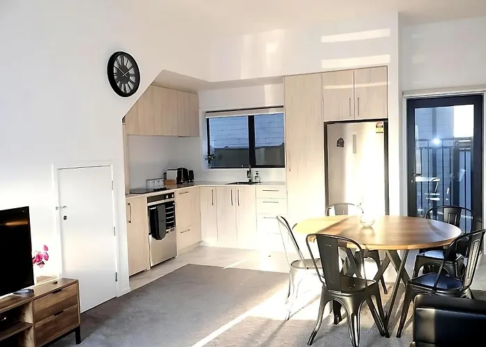 Stunning 3 Bedrooms Sleeps 6 In Cbd